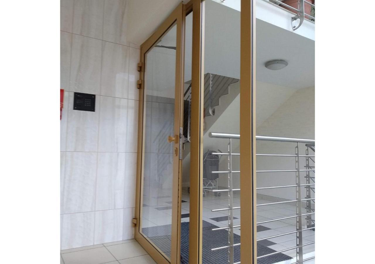 Sunny Penthouse With Roof Gardens Overlooking The Warsaw Palace Of Culture Pruszków Exterior foto